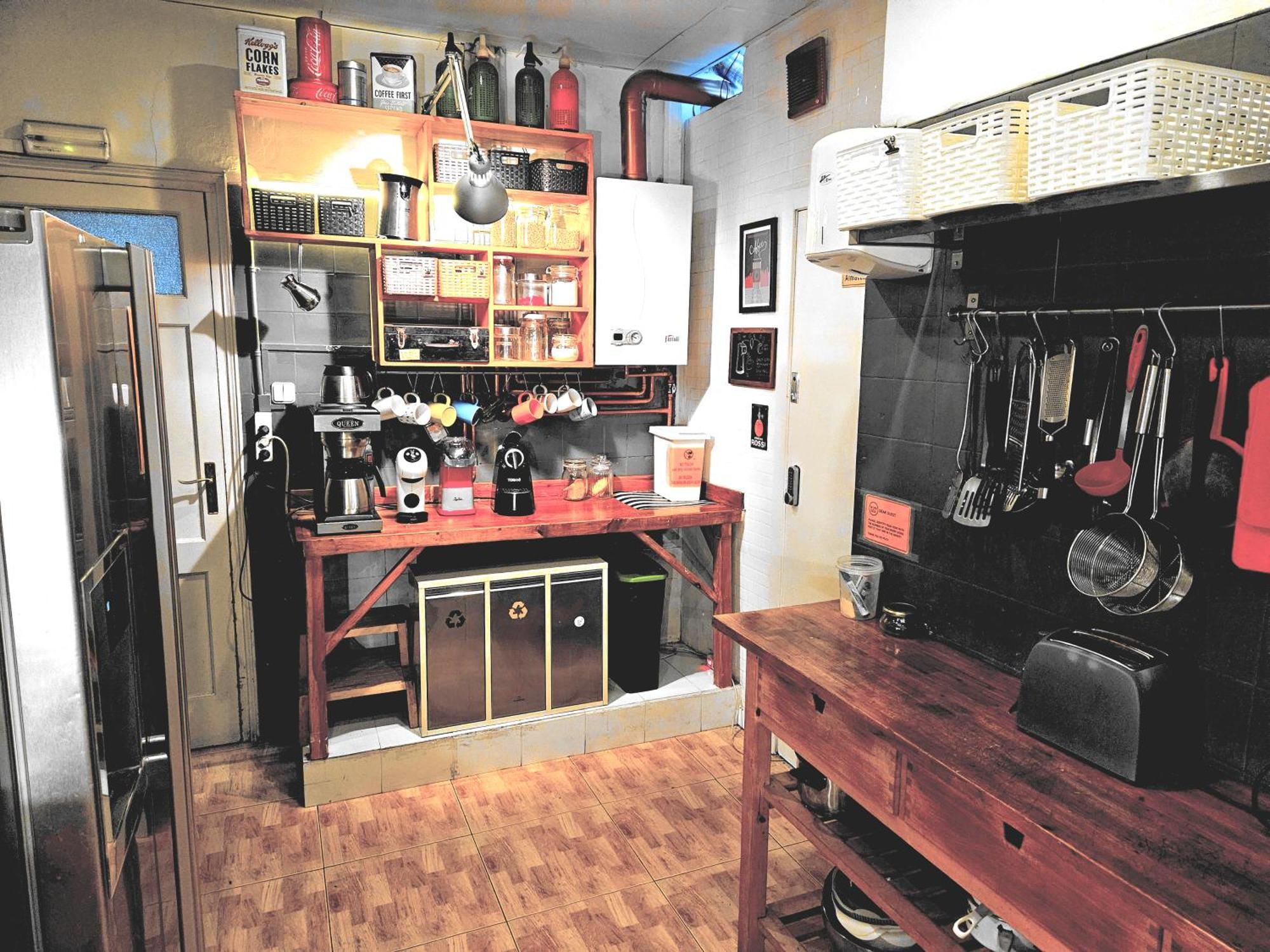 Wow Hostel Barcelona Bagian luar foto